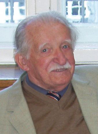 Jozsef Molnar (writer)