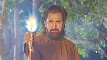 Kadamattathu Kathanar was telecasted by Asianet in which actor Prakash Paul played Kathanar
