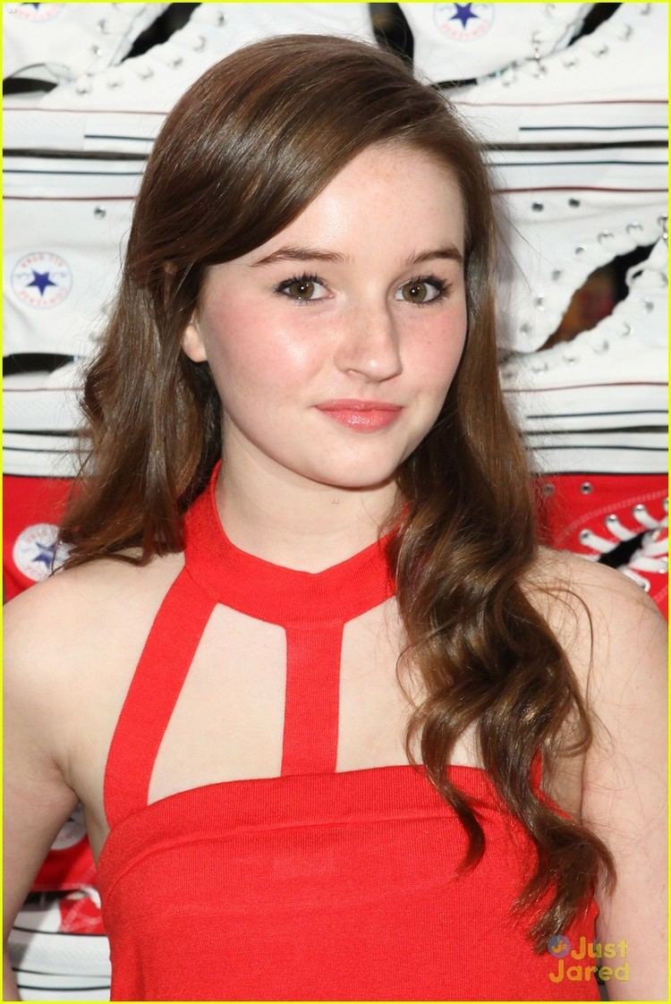 Kaitlyn Dever Kaitlyn Dever Kicks It with Converse Photo 460259