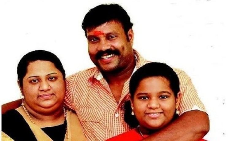 Kalabhavan Mani with family Kalabhavan Mani and family