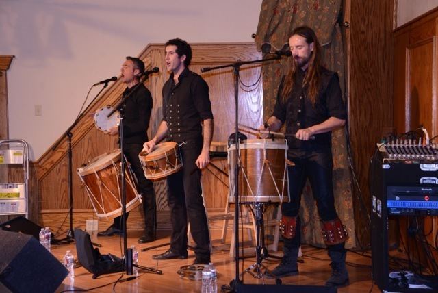 Kalakan (band) Euskal Kazeta Kalakan trio to play concerts on the West Coast