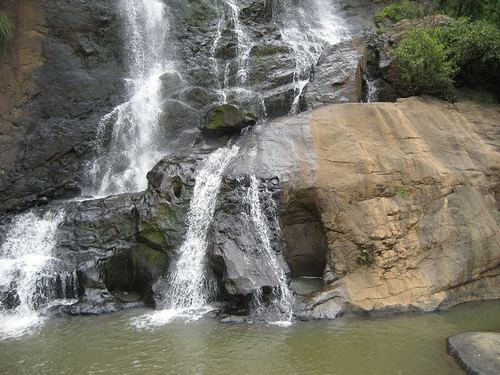 Kalhatti Falls, Ooty Kalhatti Water Falls tourmet