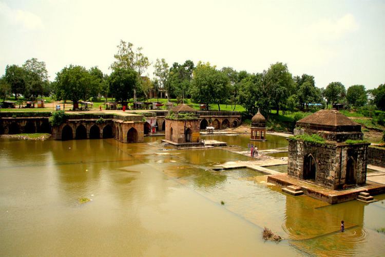 Kaliadeh Palace Kaliadeh Palace in Ujjain HappyTripscom