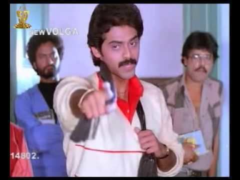 Kaliyuga Pandavulu Kaliyuga Pandavulu Movie Scenes Venkatesh Disturbs the Class