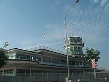 Kallang Airport httpsuploadwikimediaorgwikipediacommonsthu