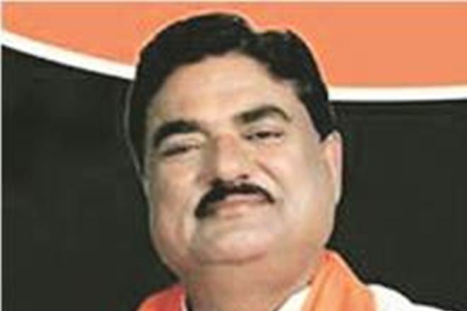 Kamal Patel Madhya Pradesh BJP issues notice to former minister Kamal Patel for