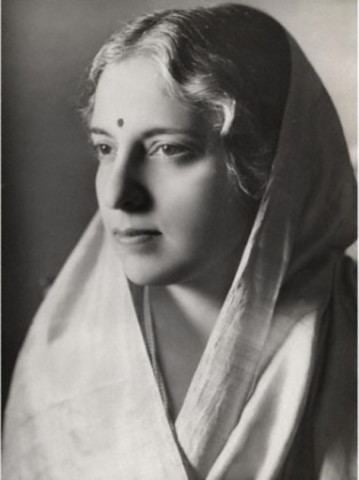 biography of kamala nehru