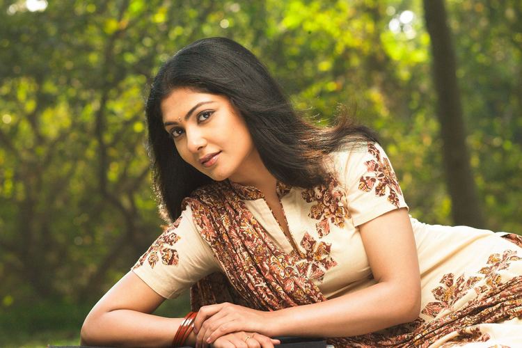 Kamalinee Mukherjee Kamalini Mukherjee Hot PicsVideosPhotosImagesScenes