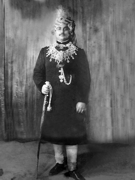 Kameshwar Singh Maharaja Dhiraja Kameshwar Singh 19071962 He was son of Maharaja