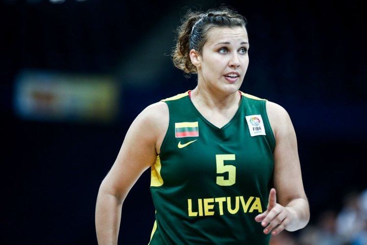 Kamilė Nacickaitė K Nacickait buvo rezultatyvi pirmose Turkijos lygos ketvirtfinalio