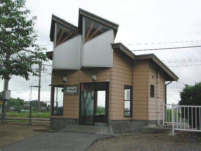 Kamiyama Station