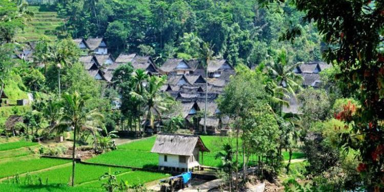 Kampung Naga Mengunjungi dan Mempelajari Budaya Kampung Naga Kompascom Travel