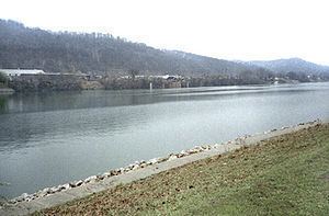 Kanawha River httpsuploadwikimediaorgwikipediacommonsthu