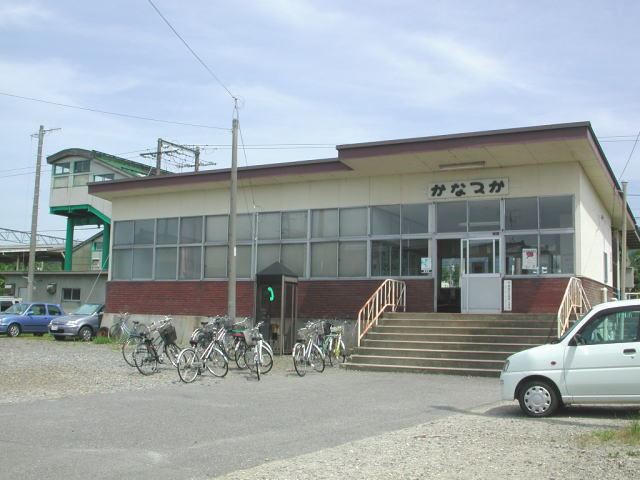 Kanazuka Station