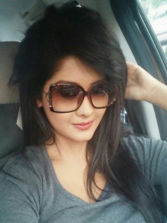Kanchi Singh in a car accident - BT - YouTube