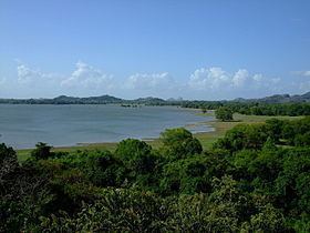 Kandalama Reservoir httpsuploadwikimediaorgwikipediacommonsthu