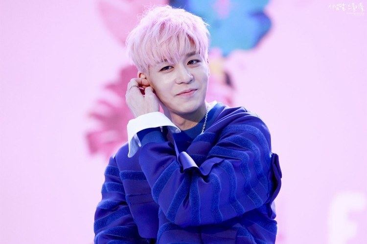 Kang Sunghun (singer) Sechs Kies Kang Sunghoon39s pink hair KPOP KFANS