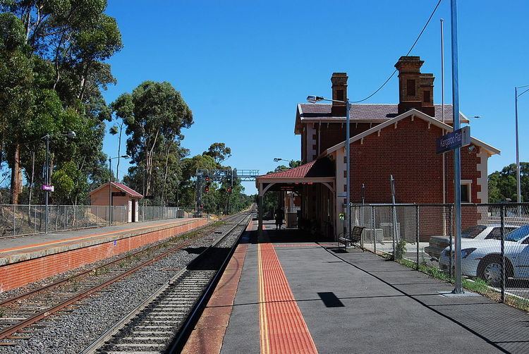 Kangaroo Flat railway station