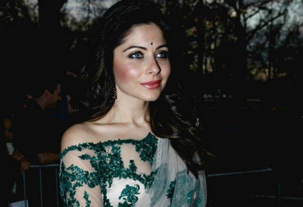 Kanika Kapoor Know Everything about Kanika Kapoor The Baby Doll Singer