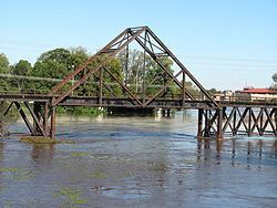 Kansas City Southern Railroad Bridge, Cross Bayou httpsuploadwikimediaorgwikipediacommonsthu