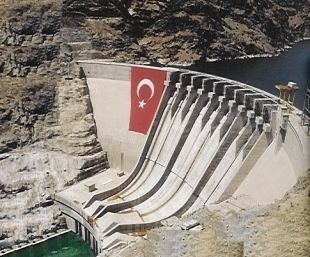 Karakaya Dam httpsuploadwikimediaorgwikipediacommons77