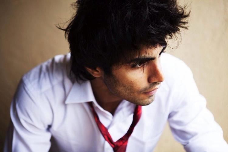 Karan Jotwani Aryaman is energetic chilled out and lives in the moment Karan