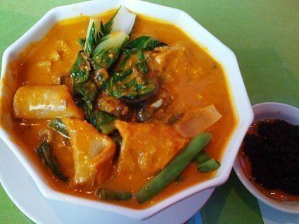 Kare-kare Kare kare Oxtail and Oxtail stew on Pinterest