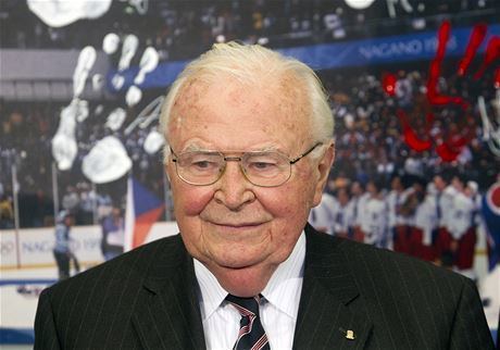 Karel Gut esk hokej piel o velkou osobnost ve vku 86 let
