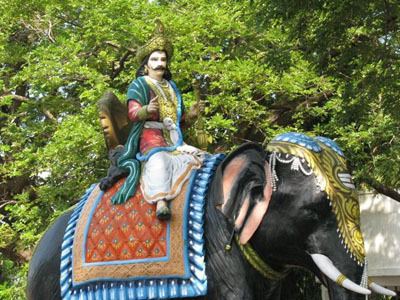Karikala Sri Veera Anajaneya Temple Kallanai Trichinapalli Tamil Nadu