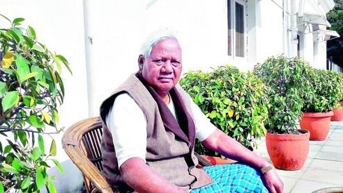Kariya Munda BJP veteran prods CM to clear tenancy air