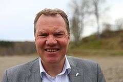 Karl-Erik Nilsson (referee) httpsuploadwikimediaorgwikipediacommonsthu