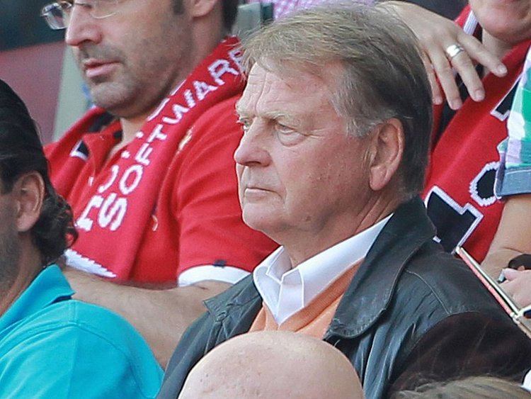 Karl-Heinz Thielen Thielen tritt am Montag an Bundesliga