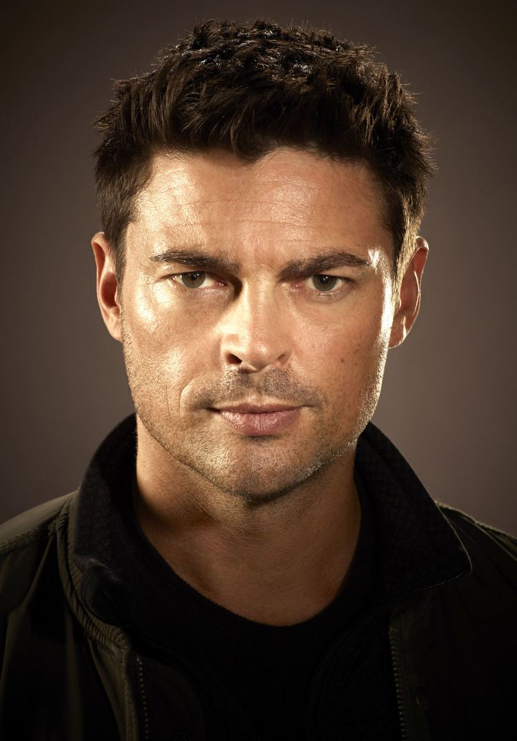 Karl Urban Almost Human Interview Karl Urban Talks Futuristic World