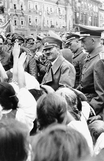 Karl Wilhelm Krause Karl Wilhelm Krause behind him Hitlers valet It was his job every