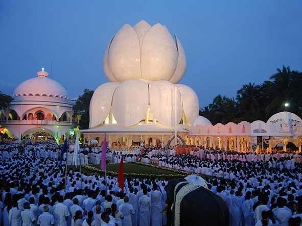 Karunakara Guru Navajyoti Sri Karunakara Guru the Great Hindu Reformer Gurusfeetcom