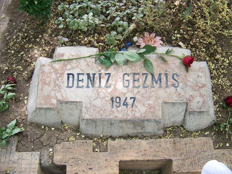 Karşıyaka Cemetery