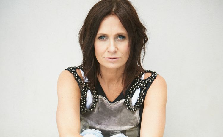 Kasey Chambers Kasey Chambers Diagnosed with Vocal Cord Nodules