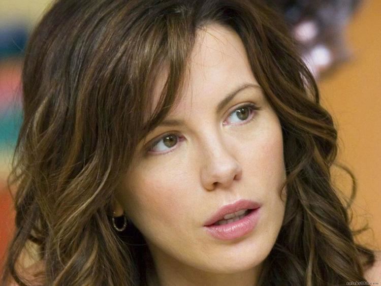 Kate Beckinsale (English Actress) ~ Bio with [ Photos