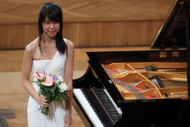 Kate Liu Singaporeborn pianist clinches third place in prestigious