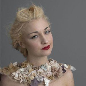 Kate Miller-Heidke httpsa4imagesmyspacecdncomimages0333b506d