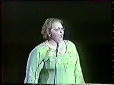 Kate Smith 1976 kate smith anthem God bless America YouTube