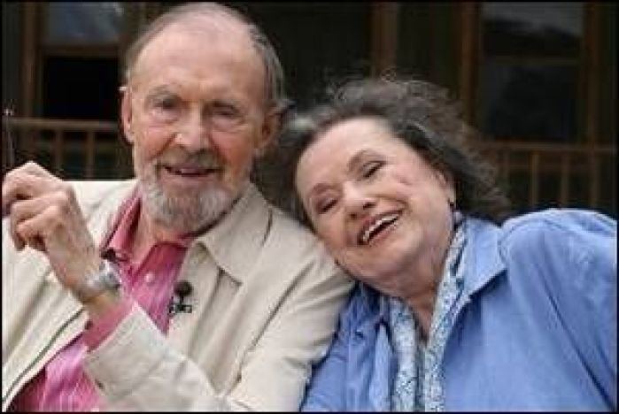 Katherine MacGregor and Richard Bull smiling together