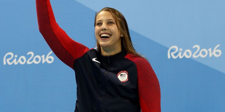 Kathleen Baker Swimmer Kathleen Baker Lost Pearl Earring In Pool Diver Saves Day