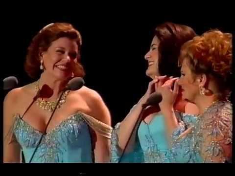 Kathleen Cassello Luciano Pavarotti and The Three Sopranos 1999 4 of 6 YouTube