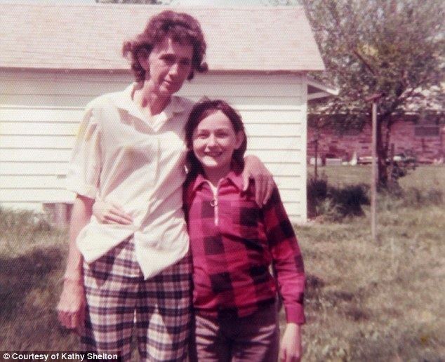 Kathy Shelton Arkansas rape victim comes forward after 40 years to call Hillary