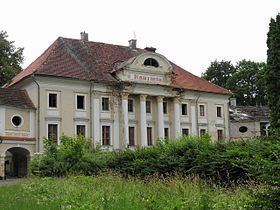 Kaucminde Manor httpsuploadwikimediaorgwikipediacommonsthu