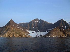 Kaumajet Mountains httpsuploadwikimediaorgwikipediacommonsthu