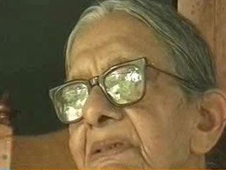 Kaumudi Teacher thonnamkuzhy Eminent Gandhian Kaumudi teacher passed away