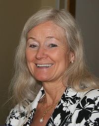 Kay Davies httpsuploadwikimediaorgwikipediacommonsthu