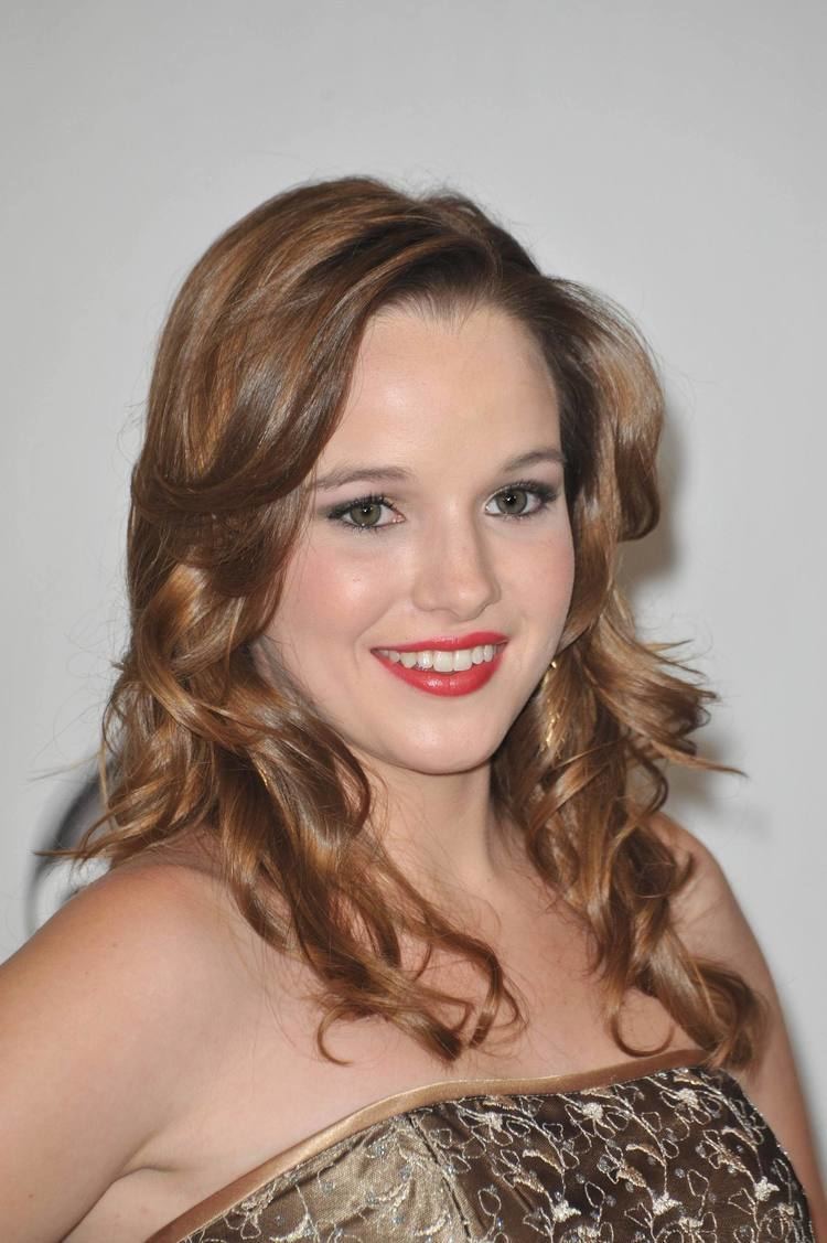 Kay Panabaker No Ordinary Sunday Kay Panabaker Photo 14919621 Fanpop